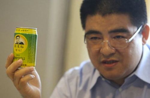 ७. हवेचे कॅन विकून तब्बल ६४ लाख डॉलर्स कमावले. 