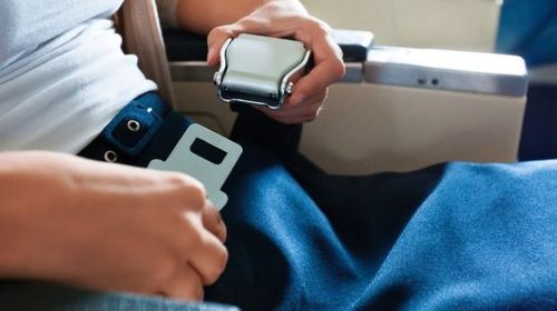 २. लँडिंगच्यावेळी