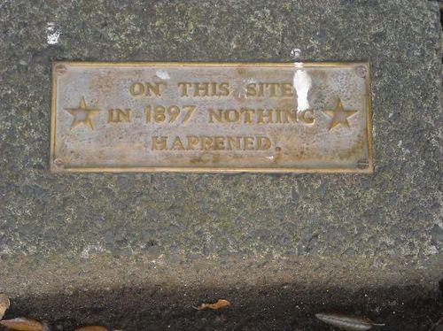 ७. न घडलेला इतिहास