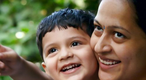 मूल दत्तक कसं घ्यावं ? त्यासाठी काय प्रक्रिया असते ? कोणालाही मूल दत्तक घेता येतं का ?