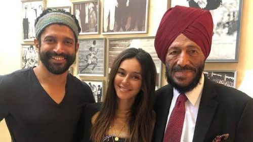 १. फ्लाइंग सिख म्हणजे मिल्खा सिंग यांच्या 'भाग मिल्खा भाग' साठी परवानगीचा मोबदला म्हणून राकेश ओमप्रकाश मेहरा यांनी १९५८ साली छापलेली आणि वितरणात असलेली एक रुपयाची नोट मानधन म्हणून दिली होती. 