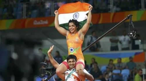 अभिनंदन साक्षी!!! भारताला अखेर मेडल मिळाले