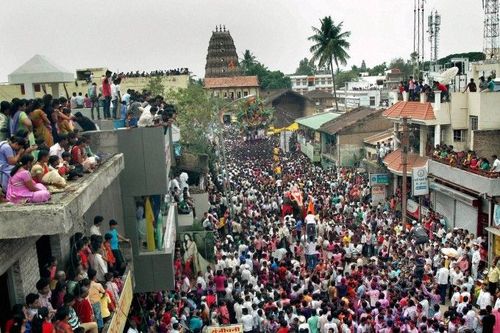 गणपती बाप्पा मोरया:  १७७९ पासून चालत आलेला तासगांवचा रथोत्सव. तुम्ही कधी पाह्यलाय का? 
