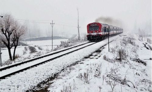 २. काझीगुंड - श्रीनगर - बारामुल्ला बर्फाळ रेल्वे मार्ग