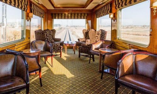 ११) द ब्ल्यू ट्रेन –