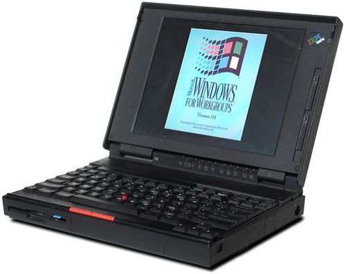१९९२: IBM think pad 700