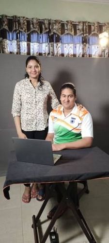 ८. राखी त्यागी