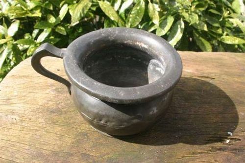 १७ व्या शतकातील बेड पॅन –