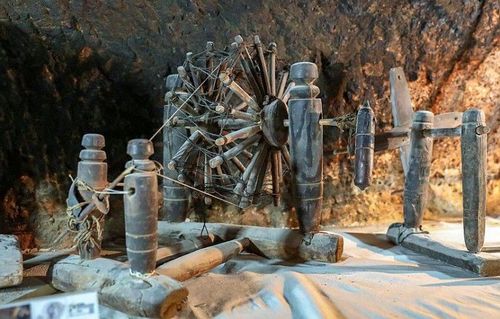 चमचे, चिमटे, कात्री,कंगवे, किल्ल्या आणि अशाच काही मध्ययुगीन काळातल्या २० गोष्टी आजही तशाच आहेत?