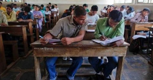 १२) एकच प्रश्न, एकच उत्तर आणि चुकासुद्धा सारख्या! तेही तब्बल 900 मुलांच्या!!!