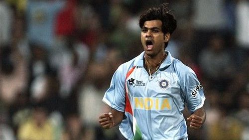 १२) आरपी सिंग