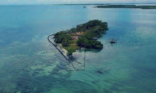 दोन लोकांनी बेट विकत घेऊन देश बनवलाय. ही मायक्रोनेशन्सची भानगड काय असते? त्याला कुणाची मान्यता असते?