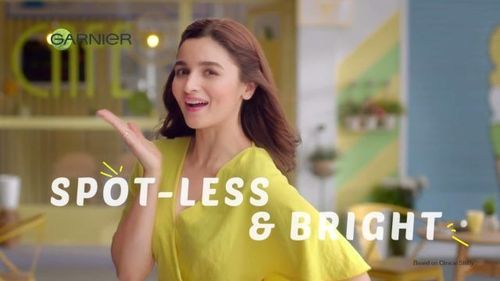 १०) आलिया भट