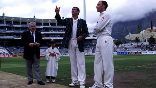 हॅन्सी क्रोनिए: दक्षिण आफ्रिका संघाचा हिरो ते खलनायक बनण्याची गोष्ट,आजच्याच दिवशी विमान दुर्घटनेत गमावले होते प्राण...