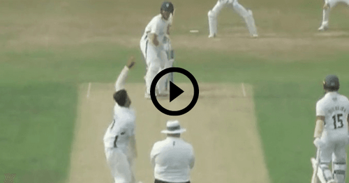 भारतीय संघाला पाणी पाजणारा हा गोलंदाज, इंग्लिश फलंदाजांची उडवतोय दांडी!! पाहा व्हिडिओ..